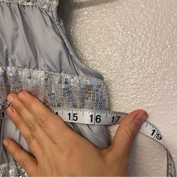Heart N Crush Girls Size Small Silver Grey Hooded Puffer Vest Sequin Stripes - Picture 4 of 5
